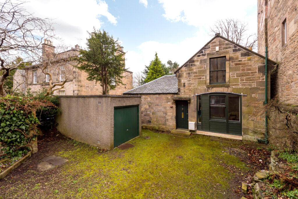 Main image of property: 2b Church Hill, Morningside, Edinburgh, EH10 4BQ