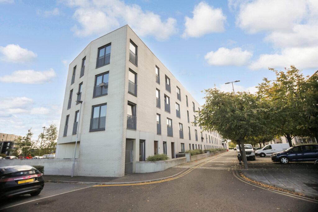 Main image of property: 12/3 Saltire Street, Granton, Edinburgh, EH5 1PT
