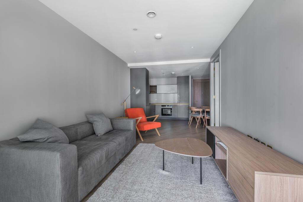 Main image of property: Peninsula Riverfront, Greenwich, SE10