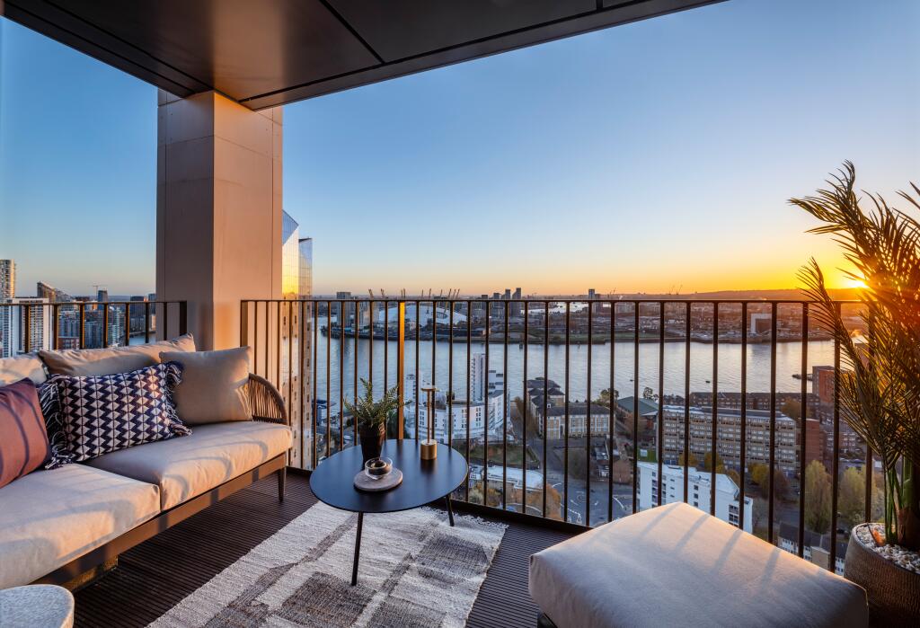 Main image of property: One Thames Quay, Canary Wharf, E14