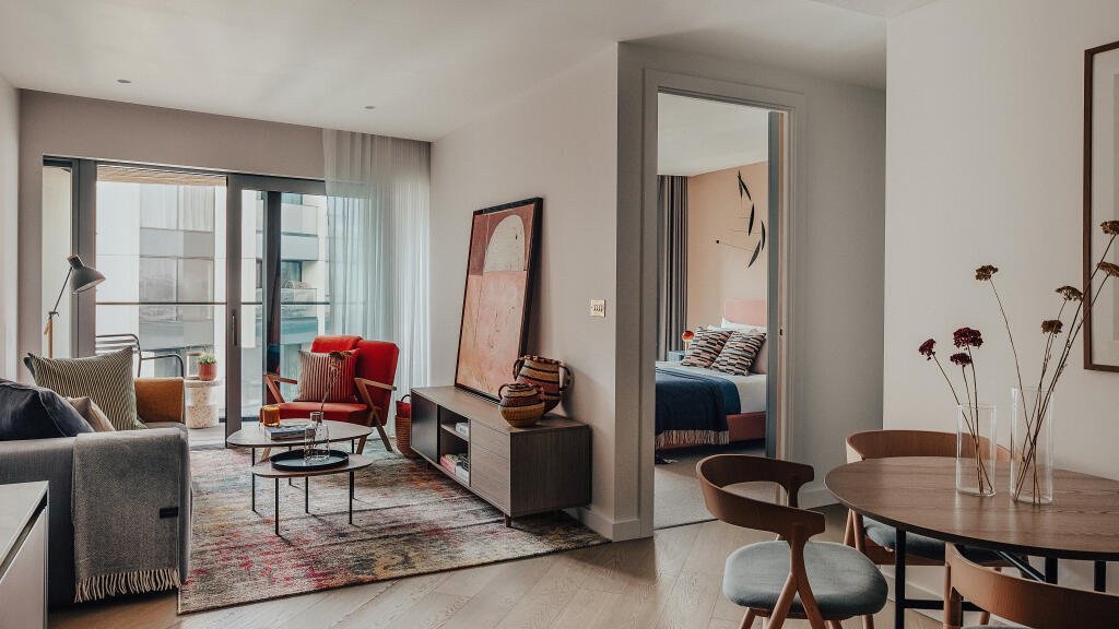 Main image of property: Peninsula Riverfront, Greenwich, SE10