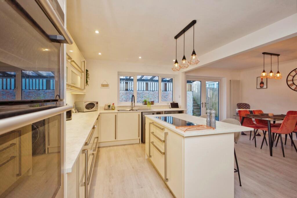 Additional property image - Manor Valley, Weston-super-Mare - MILTON HILLSIDE