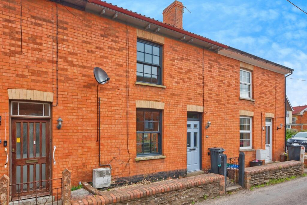 2 bedroom terraced house for sale in Tappers Lane, North Petherton