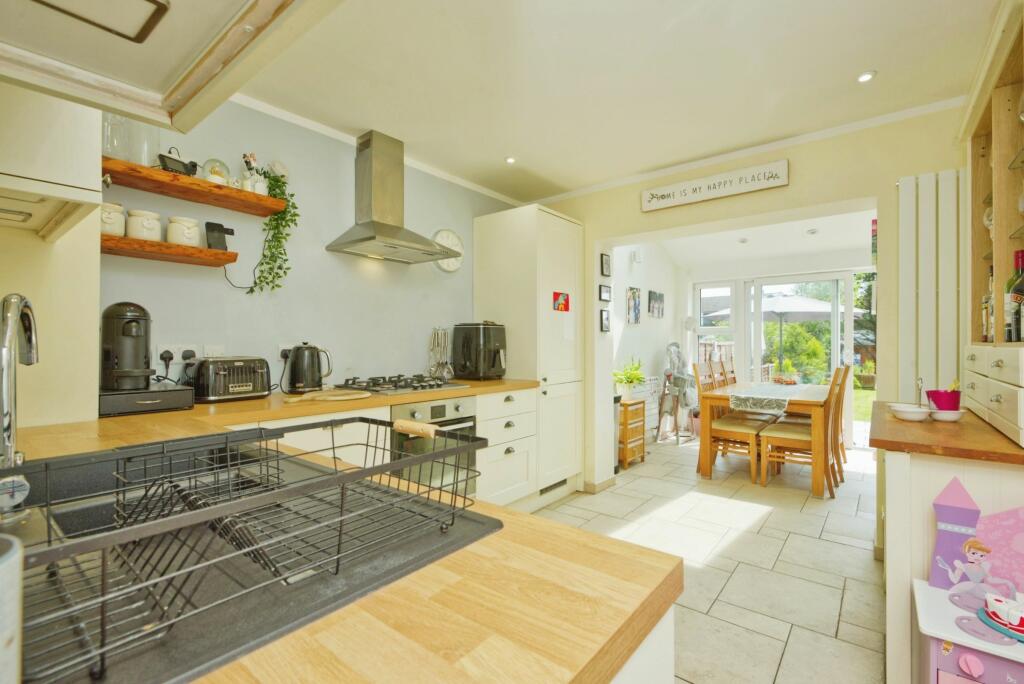 Additional property image - St. Austell Road, Weston-super-Mare - LARGE GARDEN