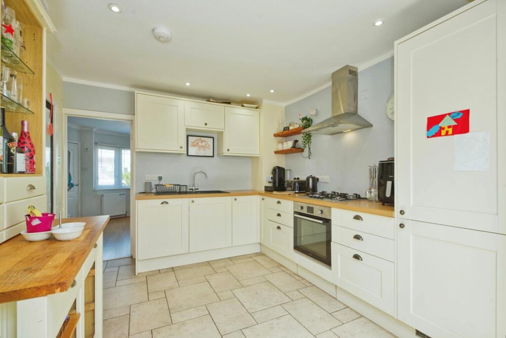 Additional property image - St. Austell Road, Weston-super-Mare - LARGE GARDEN
