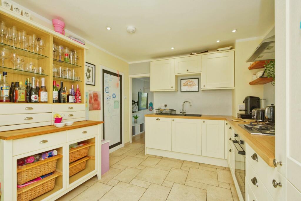 Additional property image - St. Austell Road, Weston-super-Mare - LARGE GARDEN