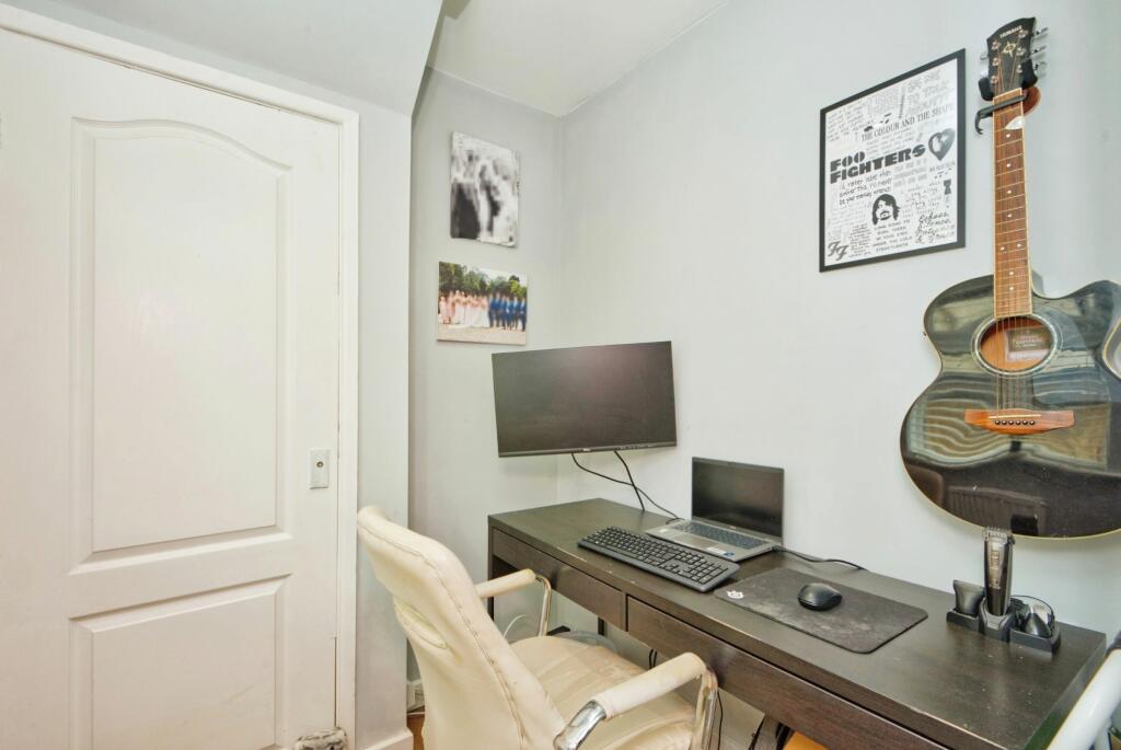 Additional property image - St. Austell Road, Weston-super-Mare - LARGE GARDEN