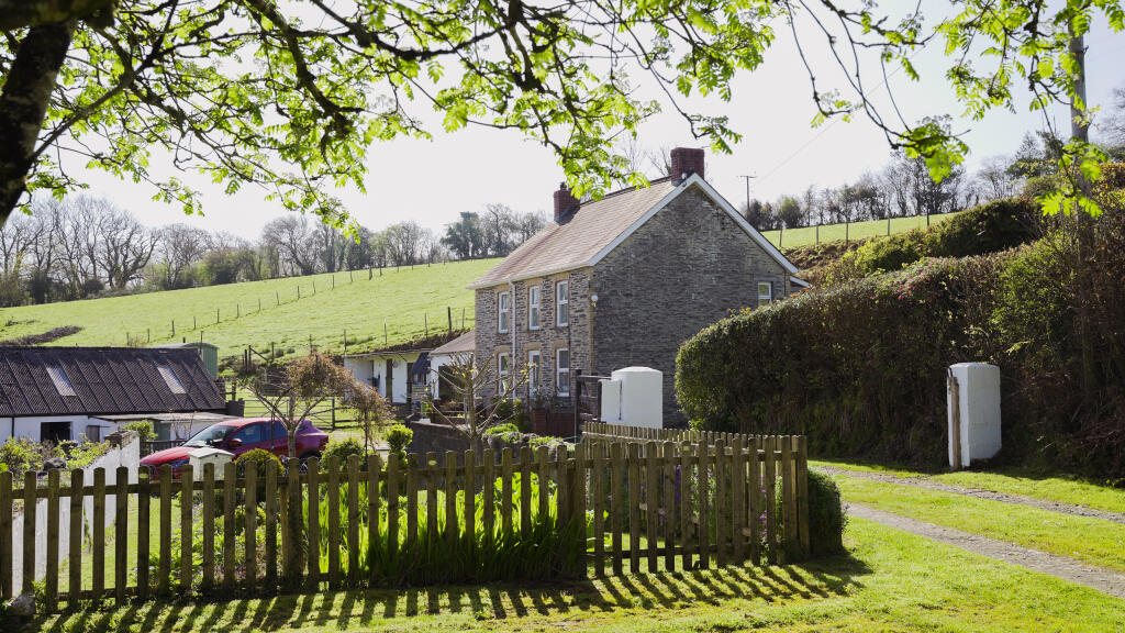 Main image of property: Glyncoch, Tanglwst, Capel Iwan, Newcastle Emlyn, Carmarthenshire