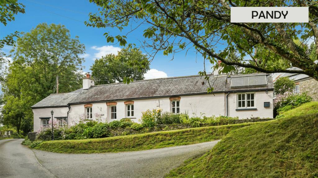 4 bedroom country house for sale in Pandy, Cribyn, Lampeter, Ceredigion