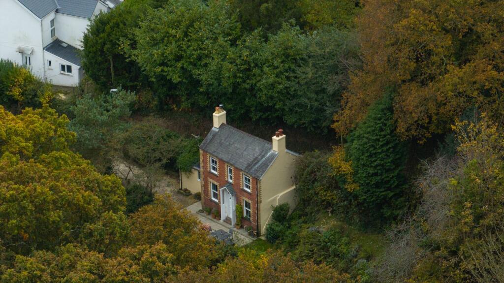 Main image of property: Bryn Hyfryd, Cwmpadarn Lane, Llanbadarn Fawr, SY23