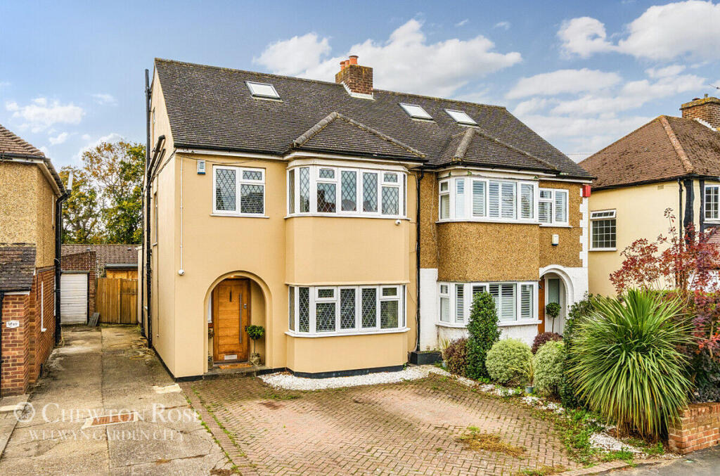 Main image of property: Cuffley Hill, Goffs Oak