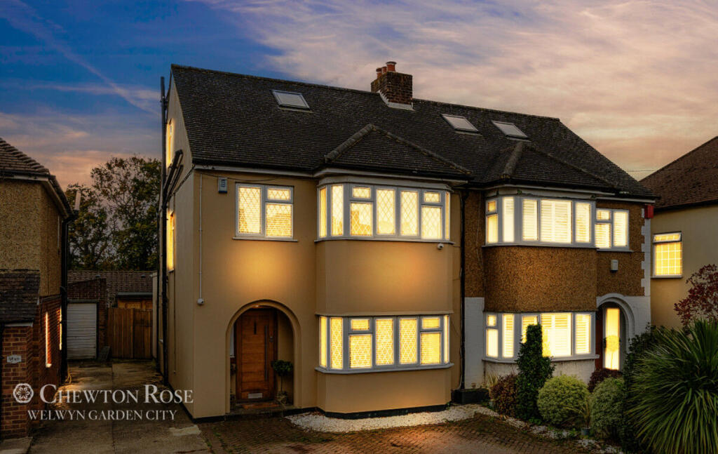 Main image of property: Cuffley Hill, Goffs Oak
