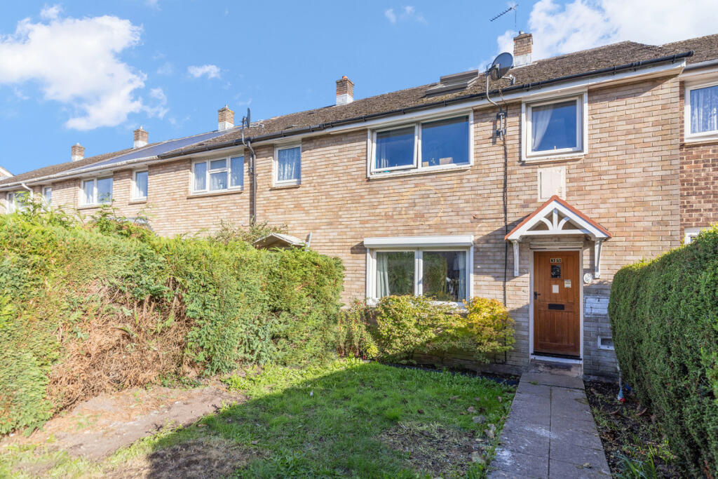 4 bedroom terraced house for sale in Bridgefield Close, Midhurst, GU29