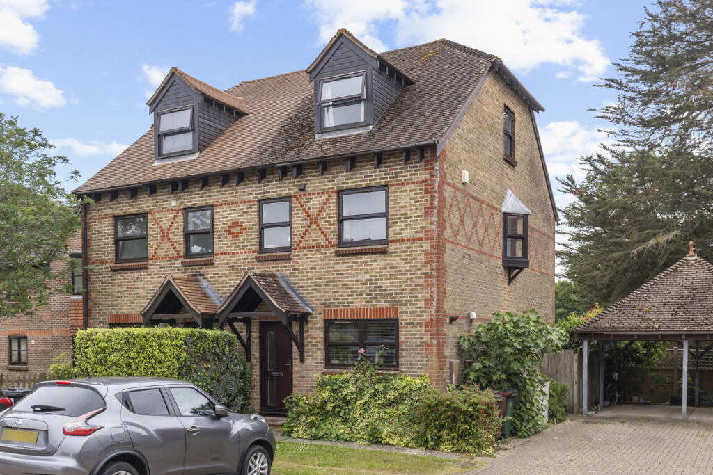 Main image of property: Woodlands Lane, Chichester, PO19