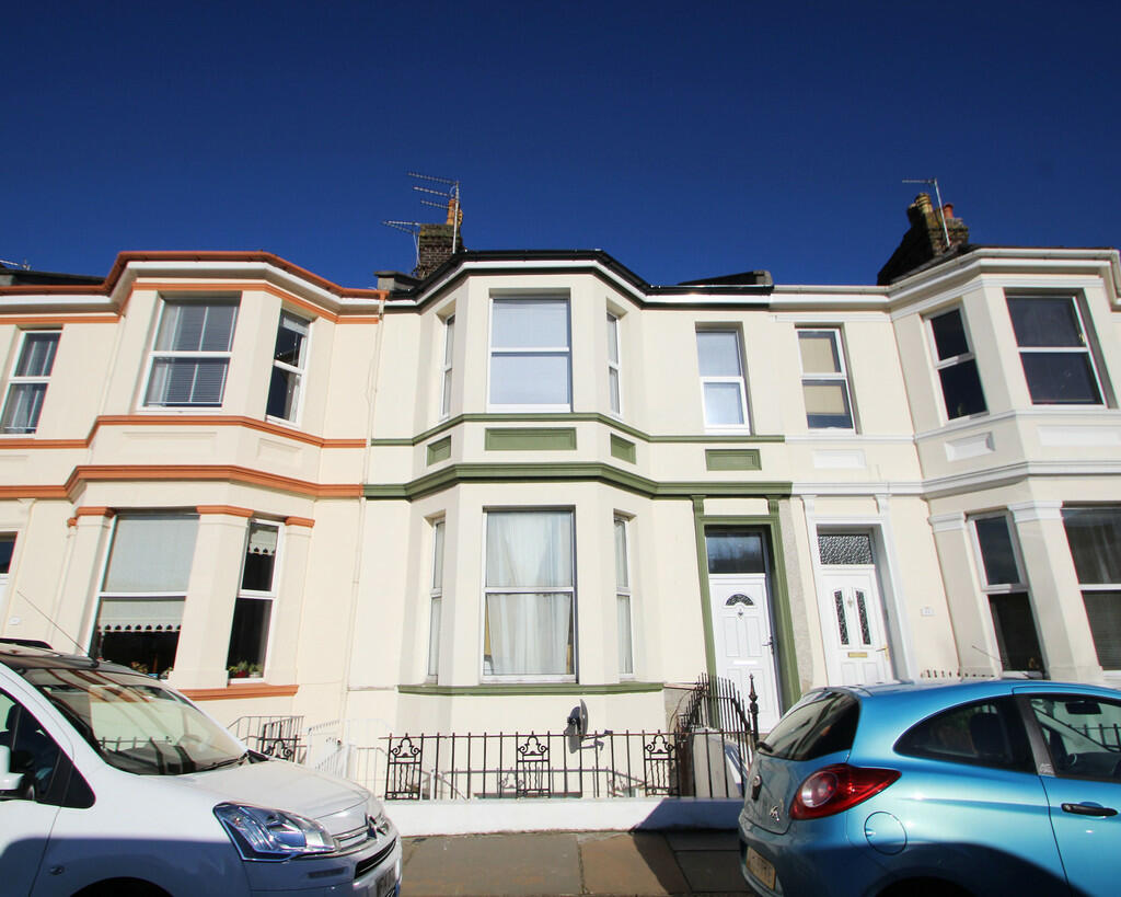 6 bedroom terraced house for sale in Northumberland Terrace, Plymouth, PL1