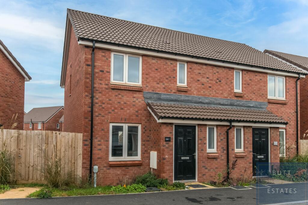 3 bedroom semidetached house for sale in Orchard Way, Cranbrook