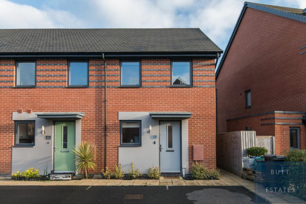 2 bedroom end of terrace house for sale in Shale Row, Tithebarn, Exeter