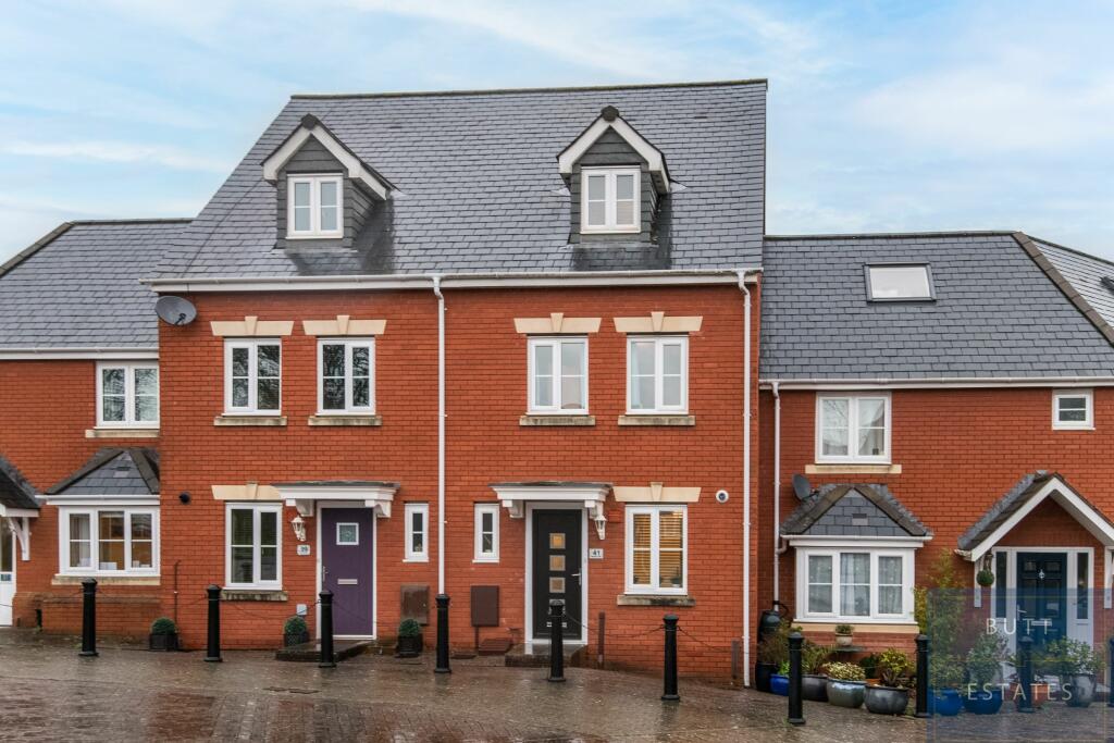 3 bedroom terraced house for sale in Heraldry Way, Exeter, Devon, EX QG, Exeter, EX2