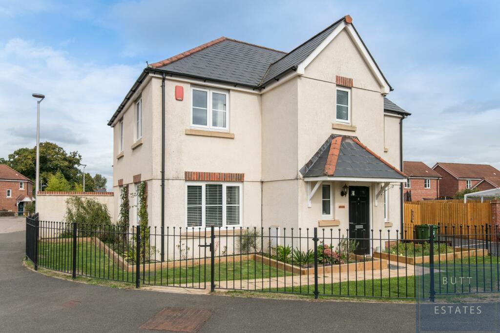 4 bedroom detached house for sale in Southbrook Meadow, Cranbrook