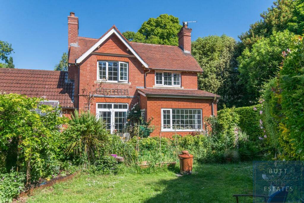 Main image of property: Newcourt Road, Exeter