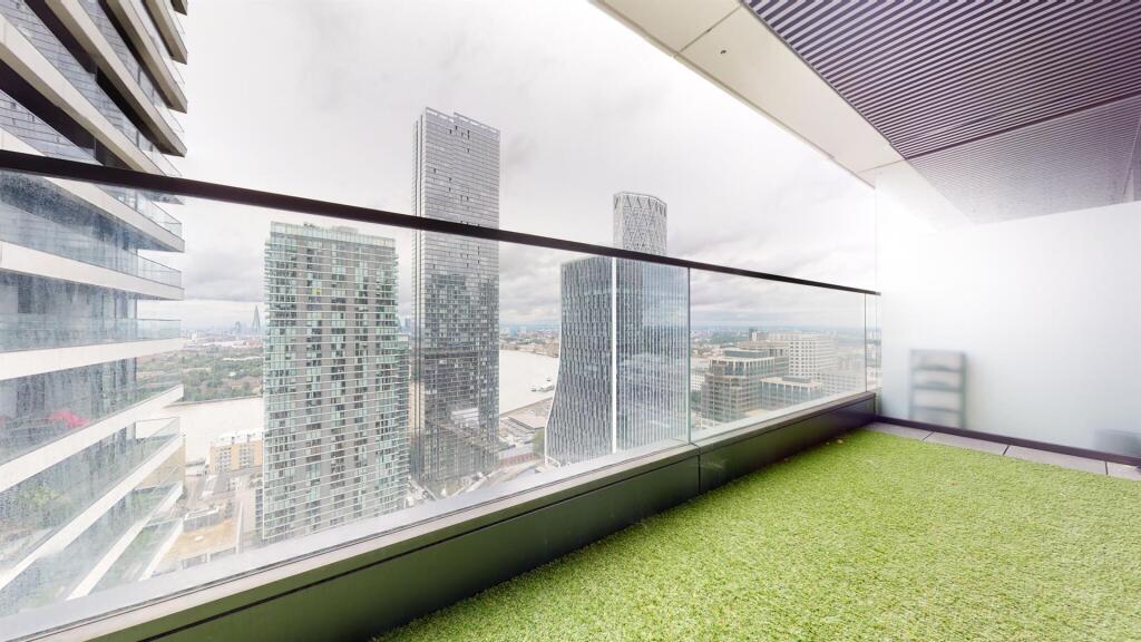 Main image of property: Hobart Building, Wards Place, London, E14