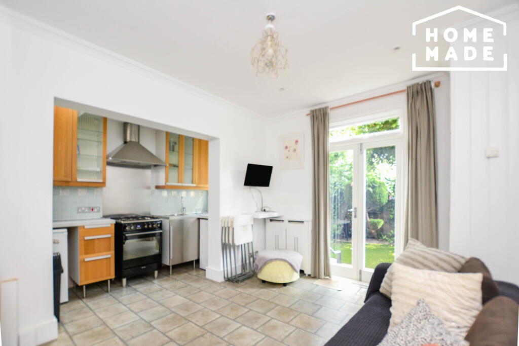 Main image of property: Dinsmore Road SW12