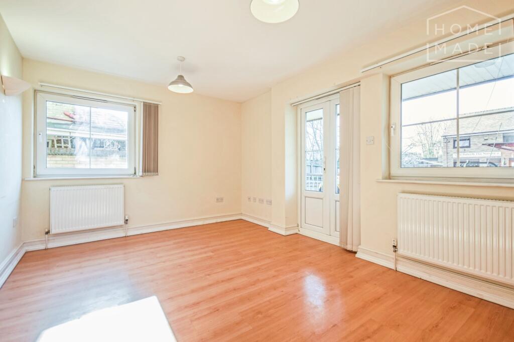 Main image of property: Elizabeth Way, Cambridge, CB4