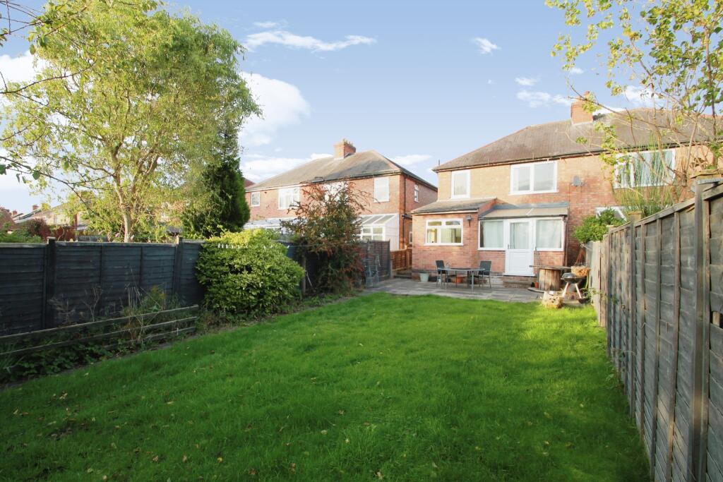 3 bedroom semidetached house for sale in Collingham Road, Rowley