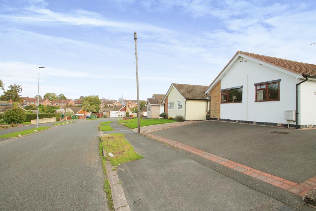 3 bedroom bungalow for sale in Loxley Road, Glenfield, Leicester, LE3