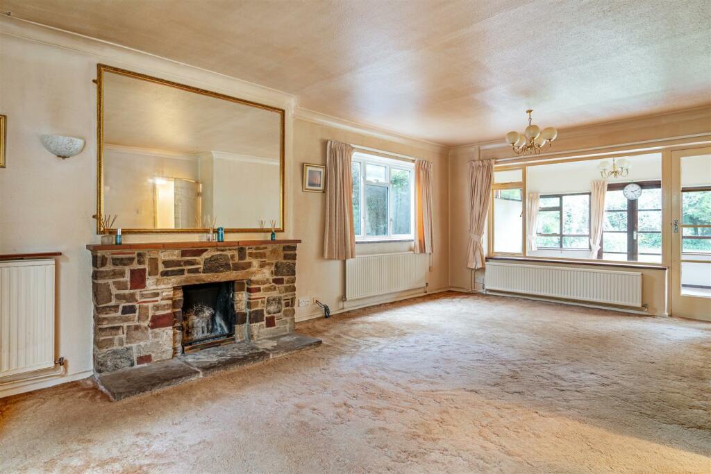 Additional property image - Whyteleafe Road, Caterham