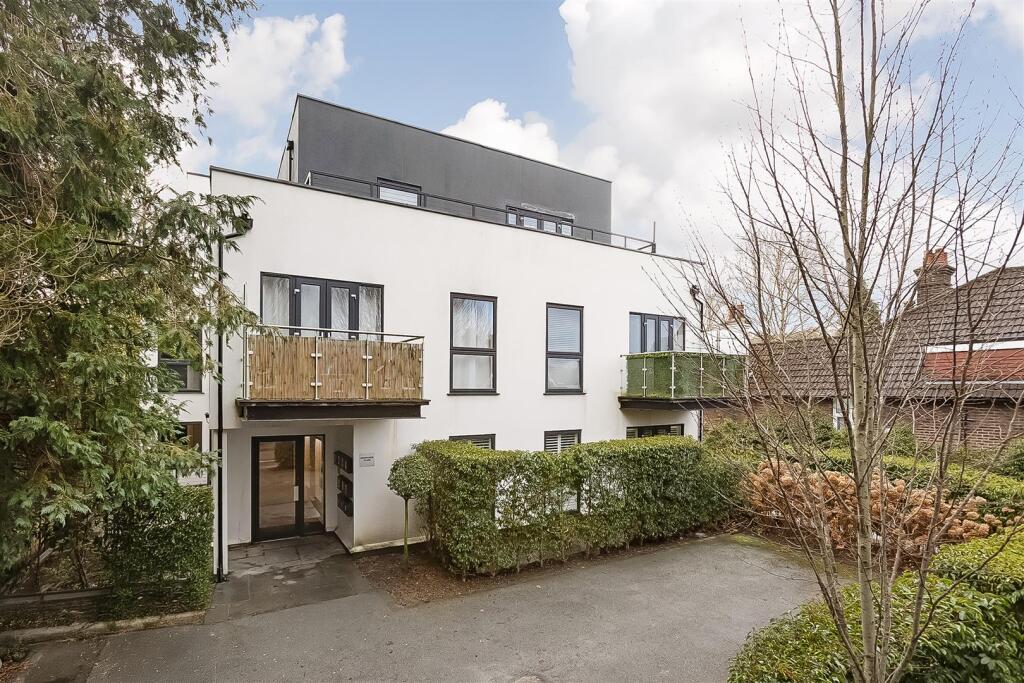 Additional property image - Station Road, Whyteleafe