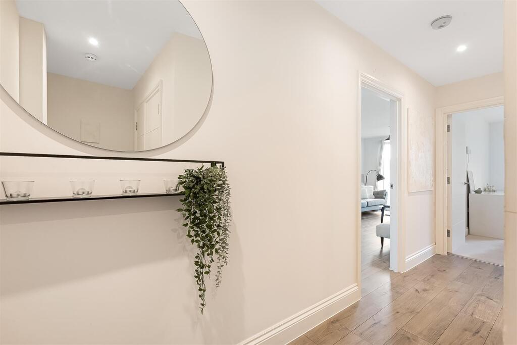 Additional property image - Station Road, Whyteleafe