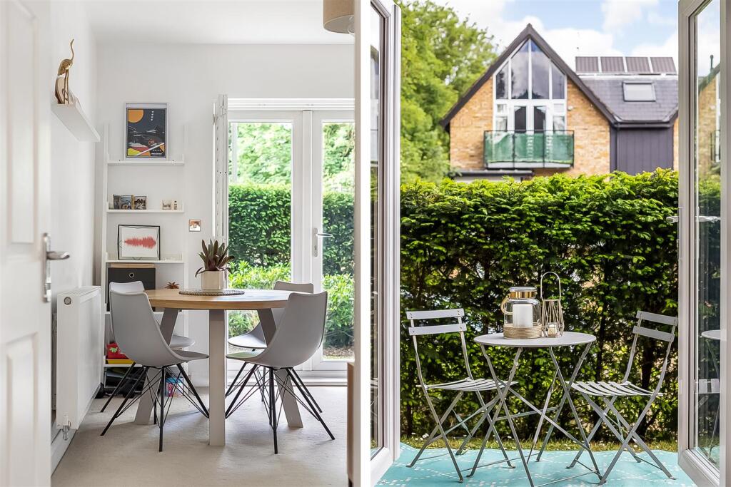 Main image of property: Roundburrow Close, Warlingham
