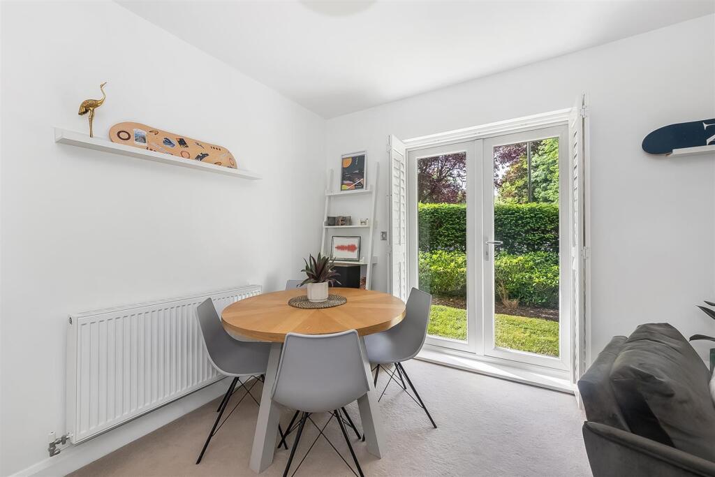 Main image of property: Roundburrow Close, Warlingham