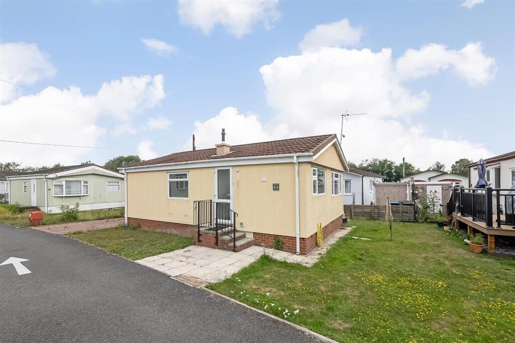 Main image of property: Tithepit Shaw Lane, Warlingham