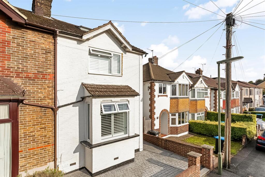 Main image of property: Oak Road, Caterham