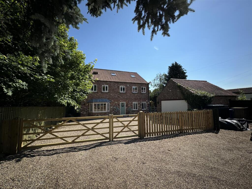Main image of property: Cawood, York