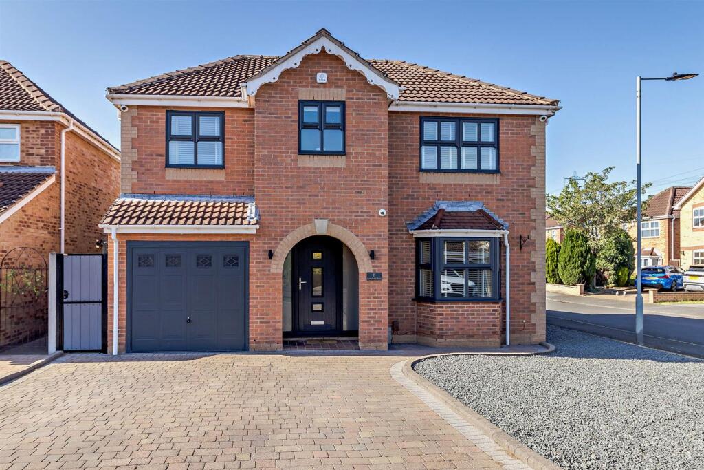 Main image of property: Long Field Drive, Edenthorpe, Doncaster