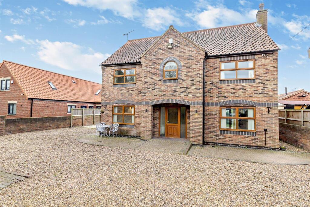 Main image of property: Moss Road, Moss, DONCASTER, South Yorkshire