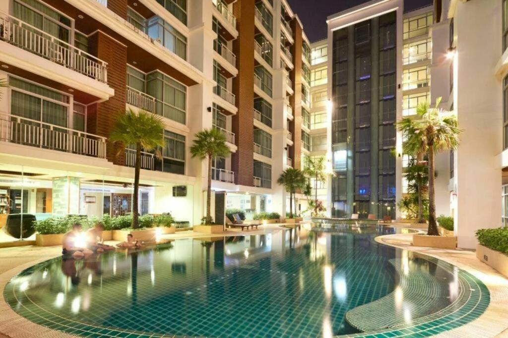 1 bedroom apartment for sale in Phuket, Kathu, Thailand