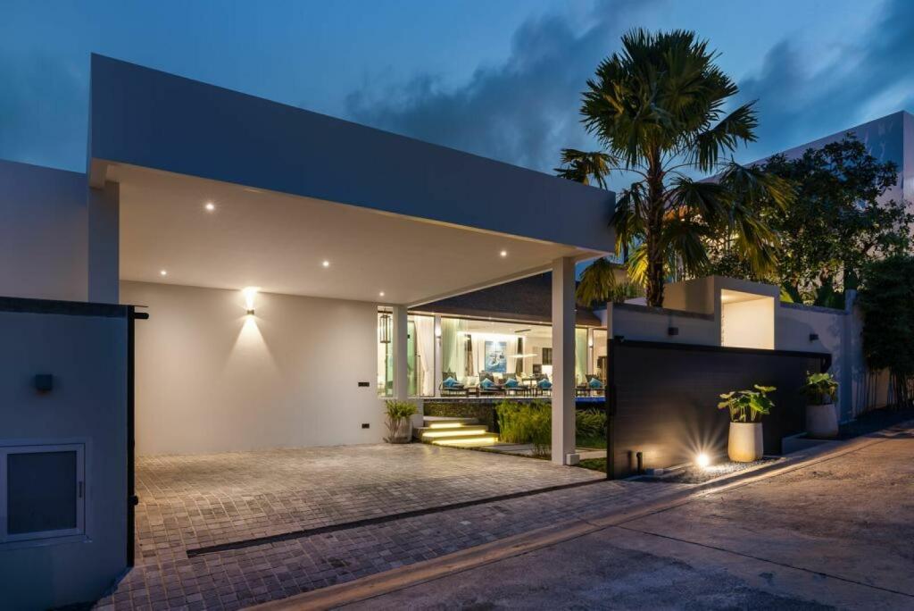 2 bedroom villa for sale in Phuket, Thailand