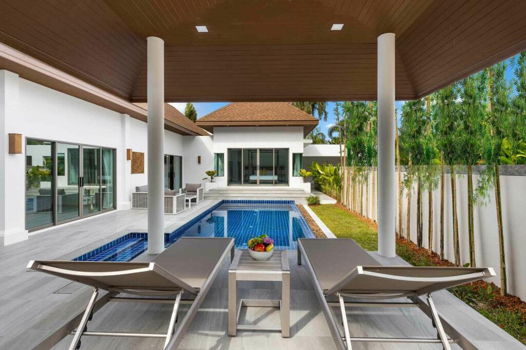 4 bedroom villa for sale in Phuket, Thailand