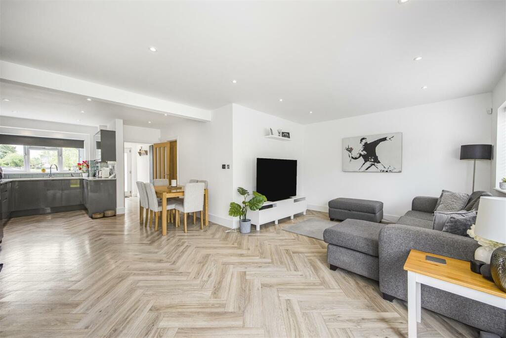 4 bedroom house for sale in Joydens Wood Road, Bexley, DA5