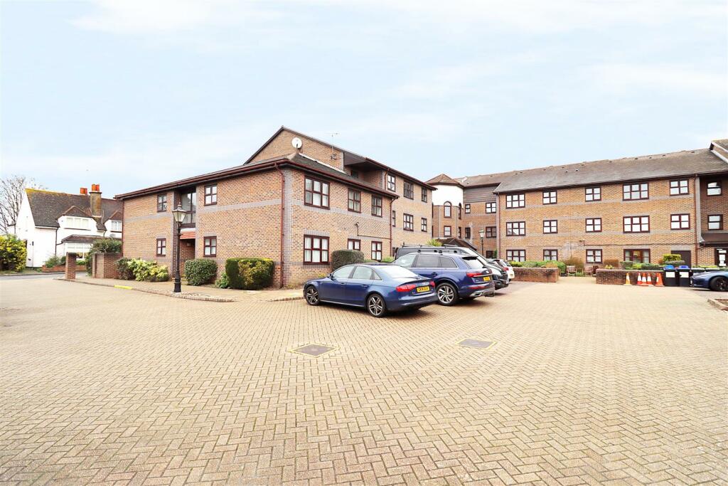 Additional property image - Pincott Road, Bexleyheath