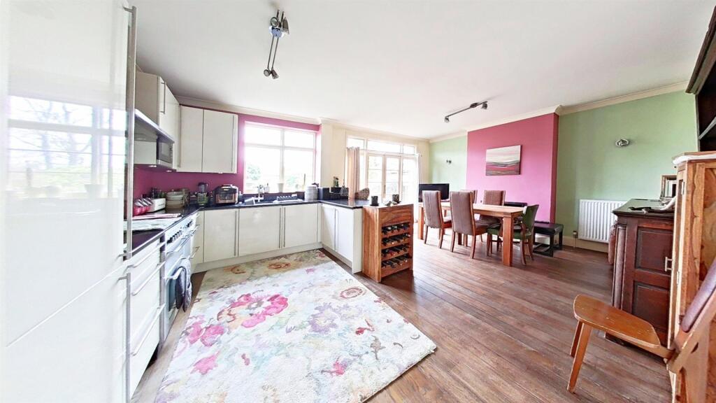 Additional property image - Park Crescent, Erith