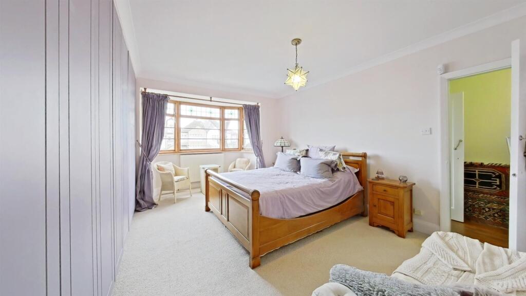 Additional property image - Park Crescent, Erith