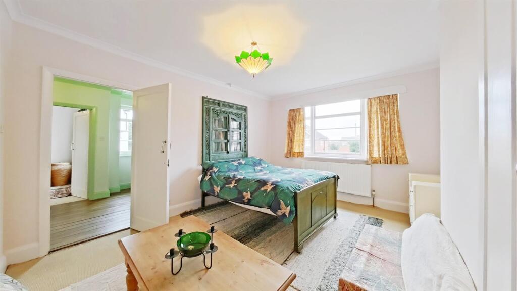 Additional property image - Park Crescent, Erith
