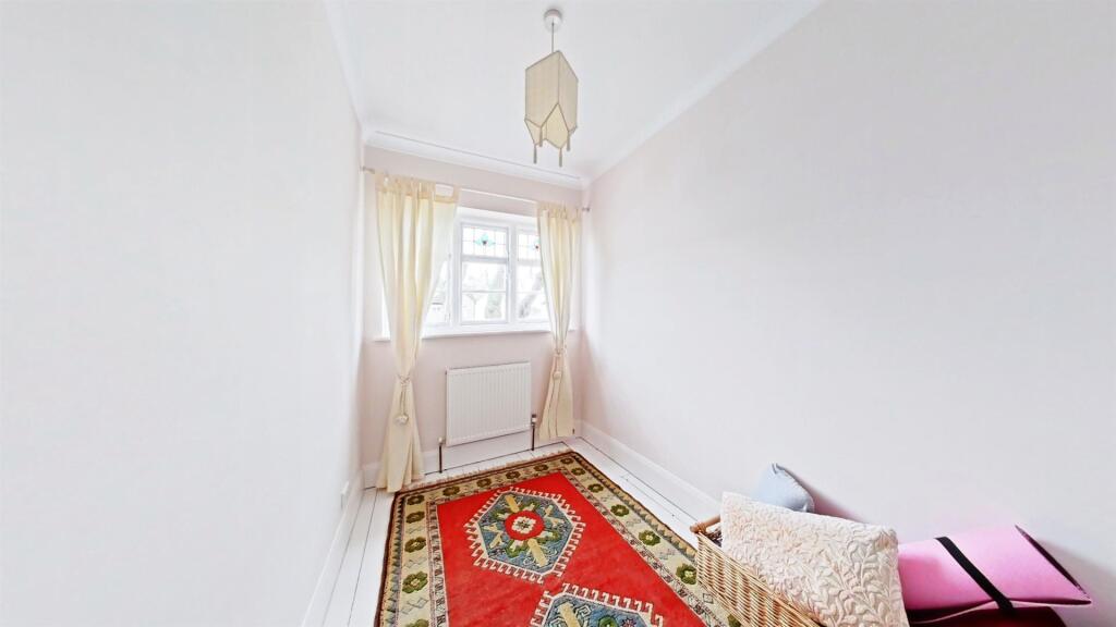 Additional property image - Park Crescent, Erith