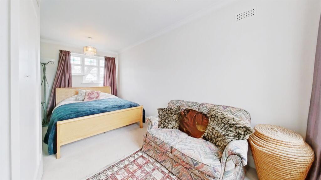 Additional property image - Park Crescent, Erith