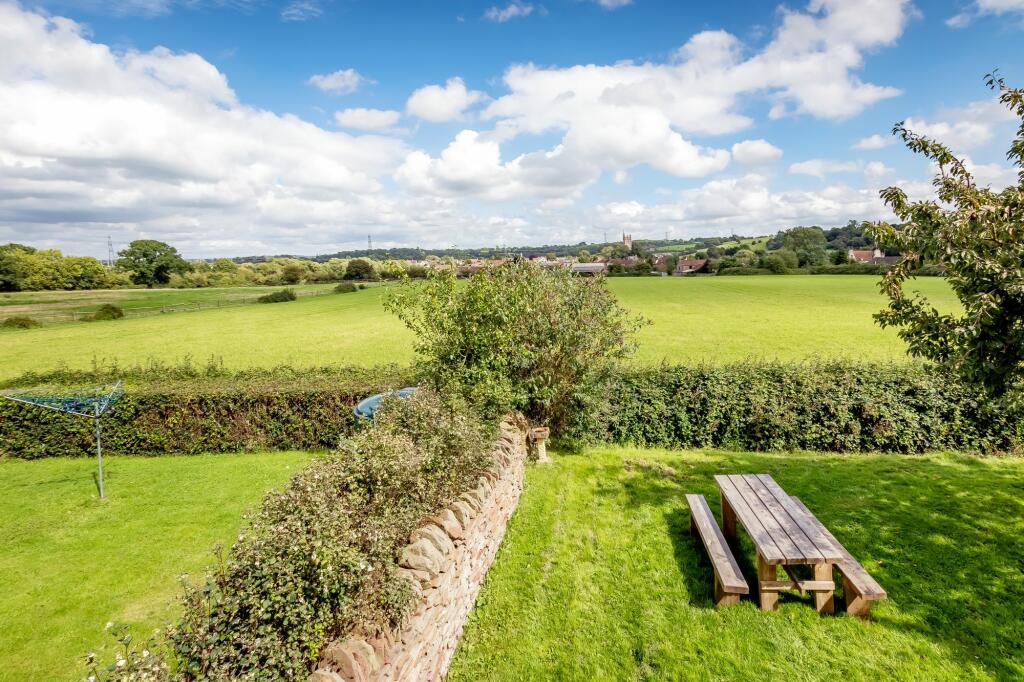 Additional property image - Poplar Cottage, 7 Broad Lane, Westerleigh, Bristol BS37 8QX